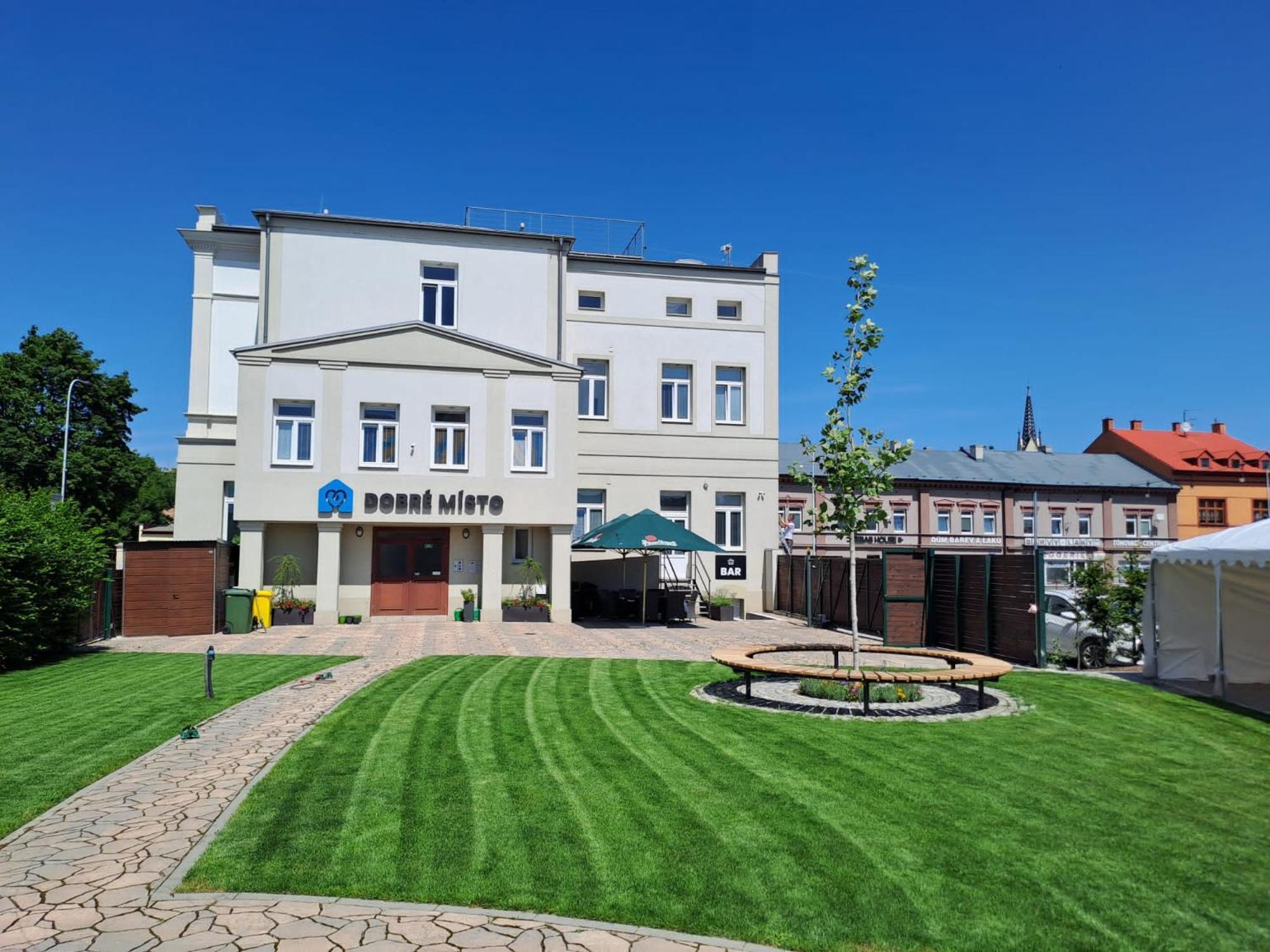 Dobre Misto Hotel Krnov Ngoại thất bức ảnh
