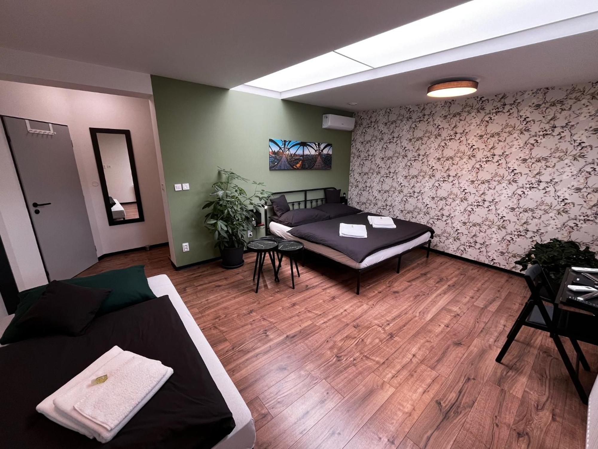 Dobre Misto Hotel Krnov Ngoại thất bức ảnh